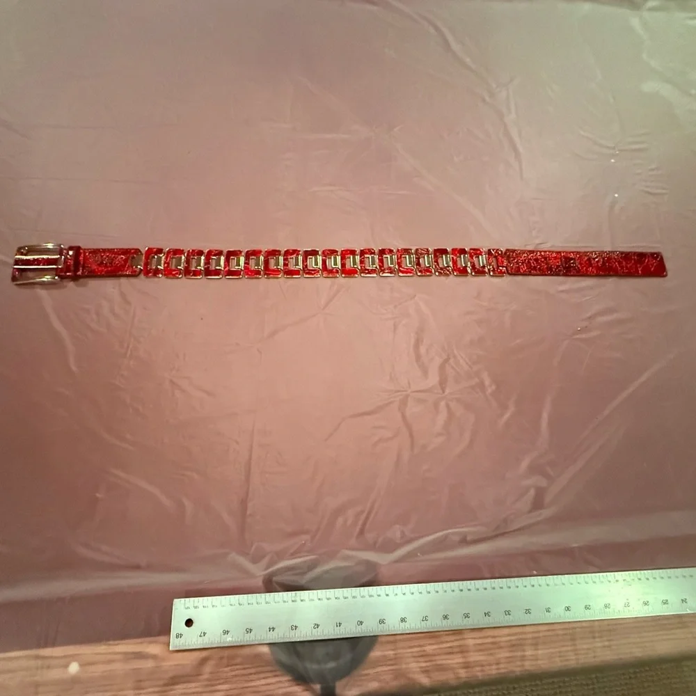 NWOT WCM Red/Gold Crocodile Embossed Leather Chain Belt Size Medium MSRP $225 - Picture 4 of 9